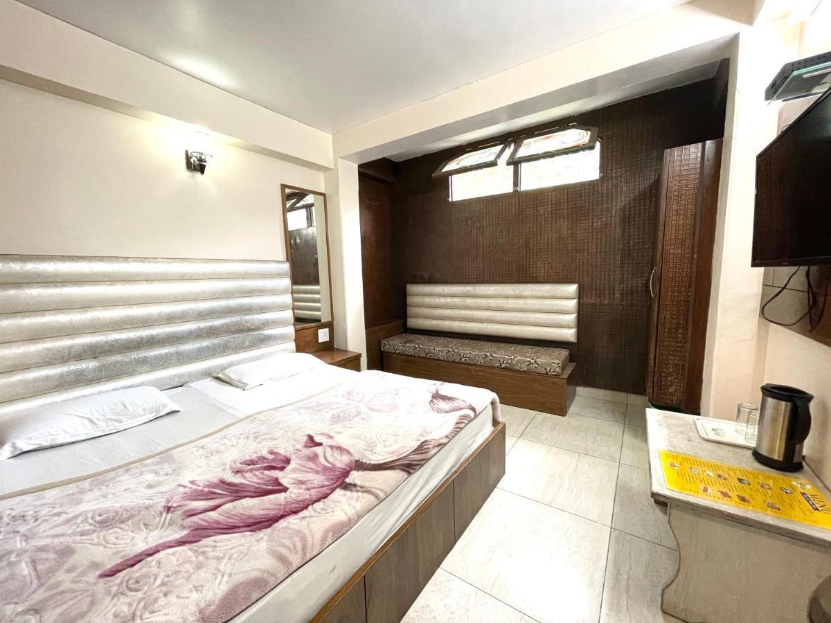 Hotel Prince ! Nainital Mall Road-Prime-Location In-Front-Of-Naini-Lake Hygiene-And-Spacious-Room Exterior photo